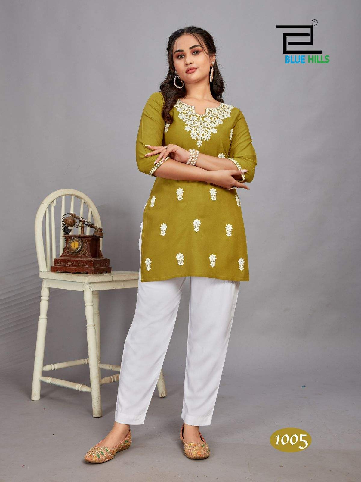 สีเหลือง