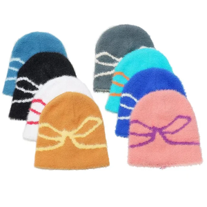Bonnet en acrylique d'hiver unisexe jacquard, chapeau en crochet moelleux mignon, oreilles de chat en peluche, chaud, ample, réglable, pour le voyage, le quotidien, fait à la main - Product Image 1