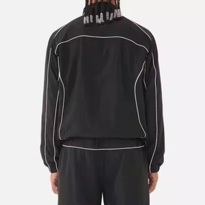 ชุดวอร์มผ้าไนลอนสำหรับผู้ชายชุดวอร์มกางเกงขาสั้นกันลมมีฮู้ดคอปกดีไซน์ล่าสุด - Product Image 2