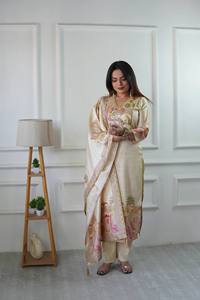 Collection trois pièces, couleur étonnante, meilleure qualité, salwar kameez en soie avec dupatta et broderie, fabricant d'Inde - Product Image 2