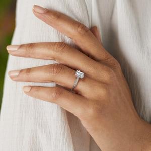 Bague de fiançailles en or blanc massif 14K taille émeraude diamant cultivé en laboratoire certifié IGI 5x7 bague de promesse bijoux créés en laboratoire - Product Image 3