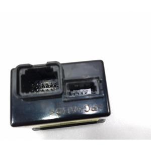 INTERFAZ DE PUERTO USB/INGRESO AUXILIAR HYUNDAI i20 Serie 96120-C7500 (20>) - Product Image 4
