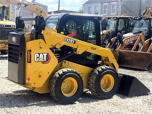 รถตักดิน242D3รถตักเล็กด้านหน้าของหนอนผีเสื้อใช้งานค่อนข้างดี - Product Image 2