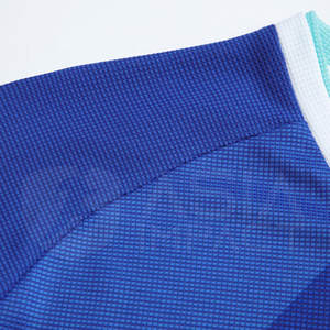 Ensemble d'uniformes de football personnalisés Maillot et short de football unisexe de qualité supérieure Nouvelle conception Impression de vêtements d'équipe Fournisseur OEM ÉCHANTILLON GRATUIT - Product Image 4