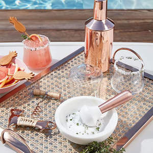 Abridor de cerveza niquelado en diseño de tubería con acabado elegante, perfecto para accesorios de camarero modernos, herramienta ligera - Product Image 6