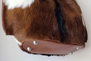 Sacs à main modernes pour femmes, fabriqués à la main en cuir de vache véritable avec poils, sac fourre-tout - Product Image 2