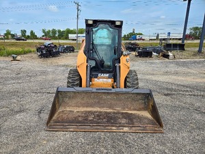 SR210 chargeuse compacte sur pneus SR210 assez utilisée mini chargeuse de tracteur avec composants de chargeuse-pelleteuse avant noyau de roulement de moteur - Product Image 5