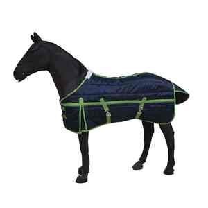 Couverture d'hiver pour cheval de haute qualité, poids lourd, noire, coupe-vent, imperméable, en polyester, avec coque en maille - Product Image 4