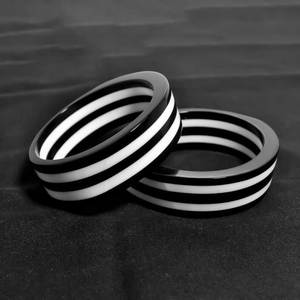 Bracelet jonc indien en résine écologique texturée, peint à la main, tendance et moderne, idéal pour les fêtes et les anniversaires, coloré et artisanal - Product Image 5