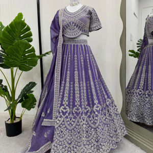Hermosa ropa de boda Lehenga Choli con hilo y trabajo de secuencia - Product Image 1