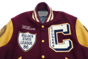 แจ็คเก็ตวาร์ซิตี้คุณภาพสูง ดีไซน์ใหม่ปี 2026 สีเบอร์กันดี ผลิตจากผ้าขนสัตว์พรีเมียม แขนเสื้อหนังแท้ ผ้าแคนวาส เป็นมิตรกับสิ่งแวดล้อม และกันลม - Product Image 4