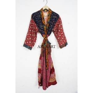 Elegante Cárdigan Largo de Seda India con Estampado Floral Bohemio, Ropa de Dormir para Mujer, Bata Suave y Transpirable - Product Image 1