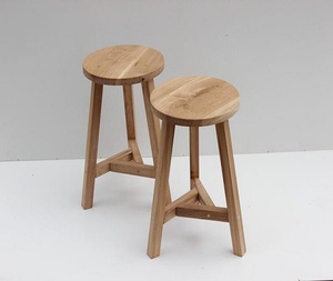 Taburete de madera redondo y de tres patas personalizado, superventas, para sala de estar y dormitorio, artesanía en madera hecha a mano por f s international - Product Image 3