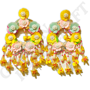 Pendientes bordados en forma de ojo multicolor hechos a mano, tela de algodón juguetona y vibrante, mezcla perfecta - Product Image 3