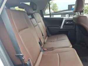 Toyota 4Runner Limited 4WD 2023 Limpia - Product Image 2