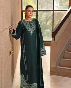 คอลเลกชัน ssumaira ชุดปักลายลูกพีชที่ละเอียดอ่อนตกแต่งด้วยลูกไม้และฐานย้อมสี - Product Image 3