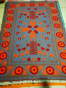 Mantas tejidas de lana bordadas Suzani de colores vibrantes y brillantes hechas a medida para decoración del hogar, reventa en tiendas - Product Image 5