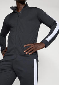Ensemble de survêtement de sport pour hommes en gros, survêtement d'entraînement, survêtement personnalisé, sweat-shirt et pantalon, ensemble deux pièces, survêtement, meilleur produit chez AKO Sport - Product Image 3