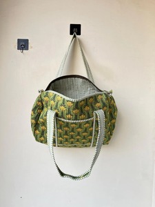 Bolsa de Viaje Tipo Duffel Acolchada Hecha a Mano, Ecológica, con Estampado de Bloques, Tamaño Estándar, Estilo Boho para Mujer - Product Image 2
