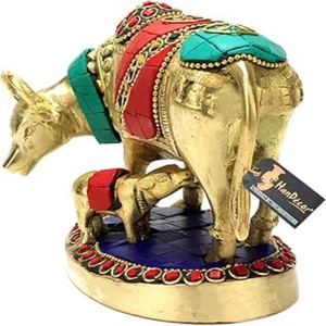 Kamdhenu vaca latón Showpiece 5,5 pulgadas Multicolor tradicional Animal diseño piedra preciosa trabajo dos bigotes Paquete 1 para bodas - Product Image 1