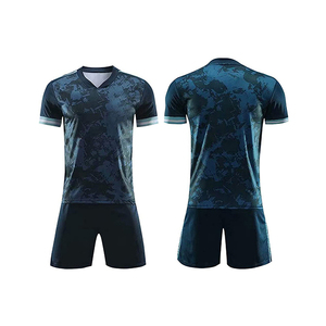 ชุดเสื้อฟุตบอลสีน้ำเงินแบบกำหนดเองสำหรับผู้ใหญ่ ชุดกางเกงขาสั้นระบายอากาศ แห้งเร็ว ผ้าซับลิเมชั่น น้ำหนัก 160 กรัม พร้อมเชือกผูก - Product Image 1