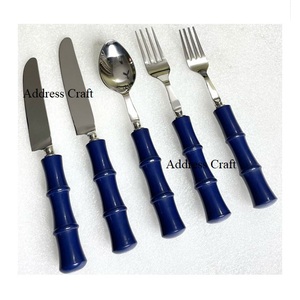 Ensemble de 5 couverts de qualité supérieure avec poignée en résine unique Couverts en acier inoxydable sans danger pour les aliments Vaisselle Ensemble de table moderne - Product Image 5