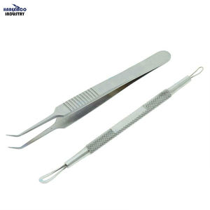 Tijeras Profesionales para Cutículas 2 en 1 de Acero Inoxidable, Extractor de Puntos Negros Ecológico para Acné, Espinillas e Imperfecciones - Product Image 1