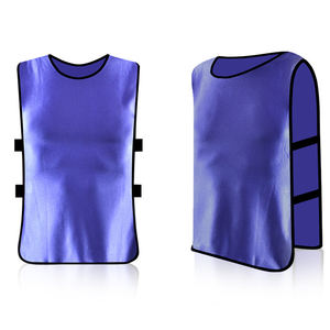 Baberos de entrenamiento de fútbol reversibles duraderos, chaleco de fútbol, pinnies de malla transpirable ligeros para entrenamiento y partidos - Product Image 6