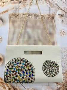 กระเป๋าคลัทช์ทำด้วยมือดีไซเนอร์พร้อมหินคริสตัลหรูหราปักลูกปัดสำหรับเจ้าสาวในตอนเย็นและงานพิเศษ - Product Image 4