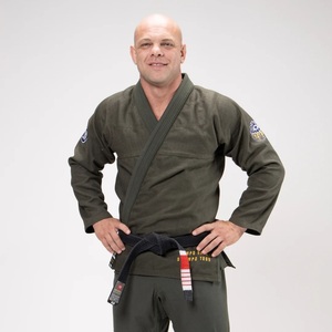 Kimono de Jiu Jitsu Personalizado 100% Algodón, Ligero, Elástico y Duradero, Conjunto de Entrenamiento con Logotipo Frontal para Uniformes de Judo y Jiu-Jitsu - Product Image 1