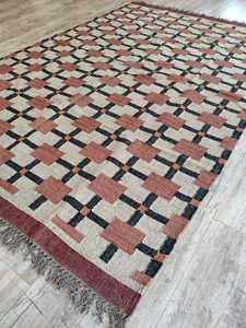 พรมปอกระเจาทำด้วยมือลายขนแกะและปอกระเจาลายเรขาคณิตสีแดง/ขาว/ดำสำหรับห้องนั่งเล่นห้องนอนโรงแรม - Product Image 4