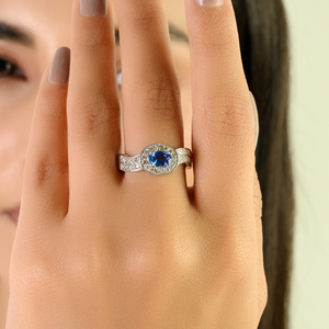 Anillo de Diseño de Doble Capa con Zafiro Azul y Diamantes en Engaste de Puntas, Joyería de Oro Blanco de 14K, Lujoso y Elegante - Product Image 3