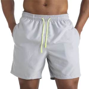 Pantalones cortos de gimnasio para hombre con logotipo personalizado: traje de baño de playa transpirable de secado rápido de alta calidad con patrón sublimado - Product Image 3