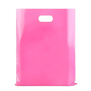 Bolsas de regalo de lujo Ventas al por mayor Bolsa de compras de plástico compostable biodegradable Logotipo personalizado Bolsa con asa troquelada para ropa - Product Image 3