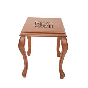 Mesa Auxiliar Clásica Cuadrada de Madera Maciza con Elegantes Patas Curvas Cabriole y Acabado Natural para Decoración de Esquinas de Sala de Estar - Product Image 1