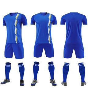 Uniformes de fútbol Premium con logotipo personalizado 100% poliéster de secado rápido y ecológico colores y tamaños personalizados MOQ 10 juegos - Product Image 4