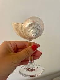Seashell-Inspired Wine Glasses: Stunning, Modern Craftsmanship for Luxe Dining and Special Occasions for Modern Dining In Bulk - Product Image 6