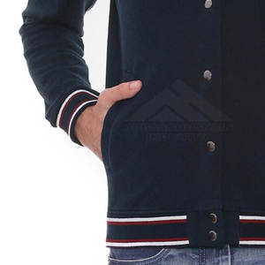 Blouson universitaire grande taille pour homme à col montant, idéal pour l'extérieur, en vente en gros - Product Image 5