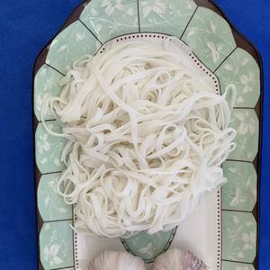 Nouilles Pho Séchées Vietnamiennes de Qualité Supérieure, Sans Gluten, Goût Authentique, Parfaites pour les Plats Traditionnels et l'Exportation Mondiale - Product Image 1