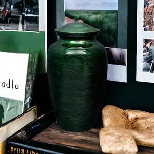 Exportateur en vrac Fourniture Meilleure vente 100% Aluminium Souvenir Adultes Classica Urnes de crémation pour les acheteurs authentiques - Product Image 3