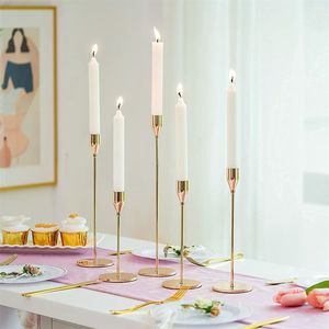 Bougeoir en métal personnalisé Bougeoir en bois rustique avec design élégant en métal pour Noël, mariage et fête sur table - Product Image 5