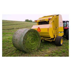 Empacadora de heno redonda accionada por toma de fuerza de tractor 61x70 cm Tamaño de pacas 440 kg Peso 25-50 HP Accionada por toma de fuerza Fácil de operar y transportar - Product Image 4