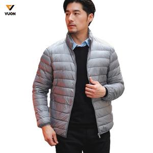 Veste d'hiver personnalisable OEM pour hommes Manteau épais et chaud avec capuche Col montant Style High Street Imperméable pour l'extérieur - Product Image 3