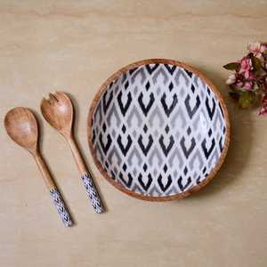 Bol à salade en bois artisanal finition naturelle plat de service écologique pour les repas de famille, les fêtes et la décoration intérieure - Product Image 1