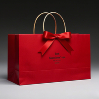 Sacs à provisions en papier laminé de luxe avec logo personnalisé Emballage de détail réutilisable de qualité supérieure pour boutiques et carton personnalisé