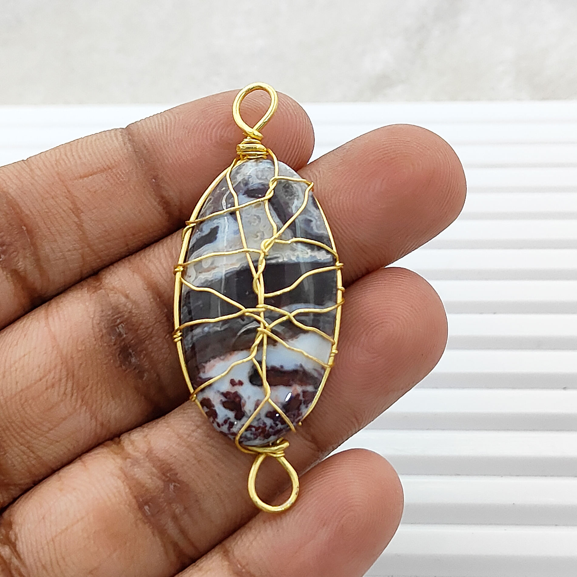 ลูกไม้หินโมราบ้า