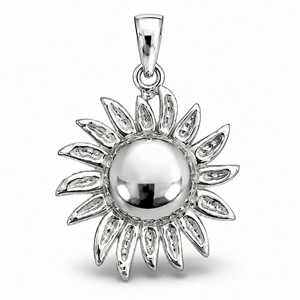 Collier pendentif soleil en argent sterling, médaillon charme céleste fait main - Product Image 1
