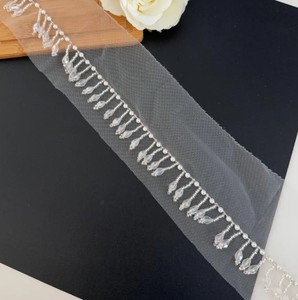 Blusa Dupatta Hecha a Mano con Cuentas de Cristal Plateadas, Borlas de Perlas Blancas y Encaje - Product Image 1