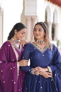 Robe Anarkali de qualité supérieure en soie Vichitra avec broderie de sequins pour femmes, idéale pour les occasions spéciales et les cadeaux, en provenance d'Inde - Product Image 6