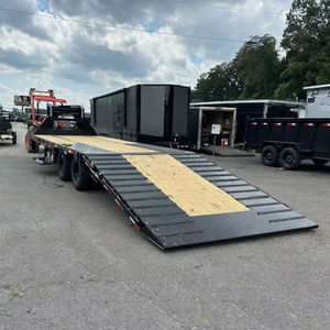 รถพ่วงไฮดรอลิกแบบคอห่าน ปี 2026 ขนาด 102x32 นิ้ว รับน้ำหนักได้ 24,000 ปอนด์ สำหรับขนส่งเครื่องจักรและงานก่อสร้าง - Product Image 1